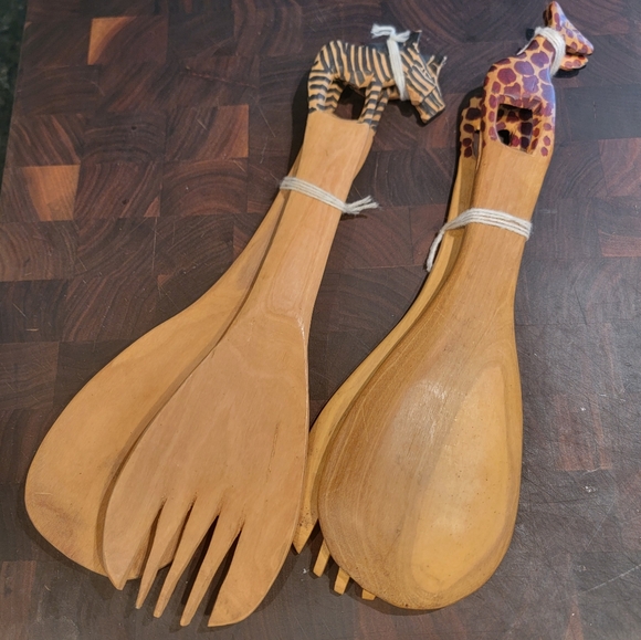 Hand carved Wooden Salad server. Zebra or Giraffe. NEW - Picture 5 of 6